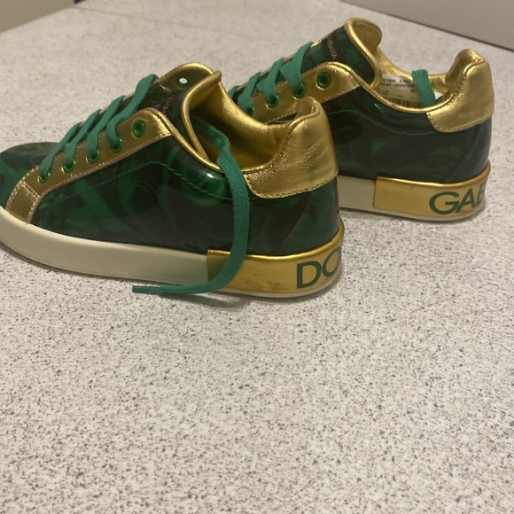 THIS PAIR OF DOLCE GABANNA WERE WORN 2 TIMES - Picture 3 of 4